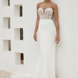 Elegant White Strapless Women Dress